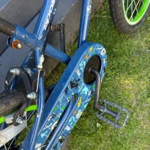 Boys Apollo bike - Image 8