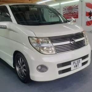 Nissan Elgrand e51 2.5 automatic import 2010 - Image 2