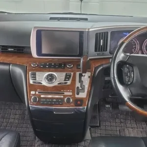 Nissan Elgrand e51 2.5 automatic import 2010 - Image 5