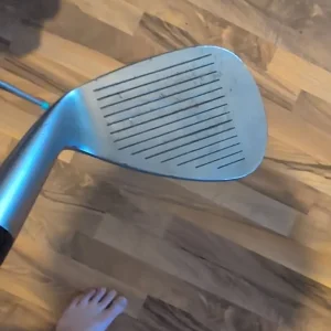 Mizuno mp T5 52 degree wedge - Image 2