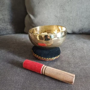 Tibetan Singing bowl 500g 13cm handmade with striker and cushion