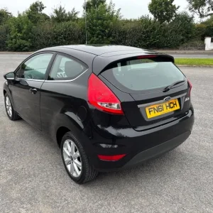 2011 Ford Fiesta Zetec 1.6TDCi manual hatchback - Image 3