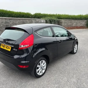 2011 Ford Fiesta Zetec 1.6TDCi manual hatchback - Image 4