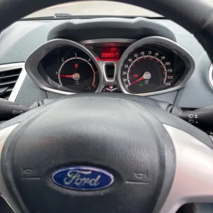 2011 Ford Fiesta Zetec 1.6TDCi manual hatchback - Image 7