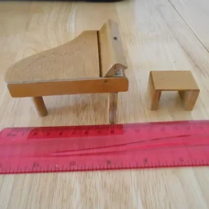 DOLLSHOUSE MINIATURE PIANO AND STOOL – LID OPENS - Image 4