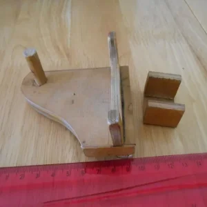 DOLLSHOUSE MINIATURE PIANO AND STOOL – LID OPENS - Image 5