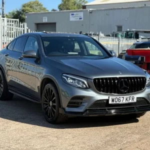 2017 Mercedes GLC 220 D 4Matic AMG Line Premium+ - Image 4