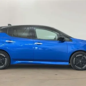 2022 Nissan Leaf 110kW N-Connecta 39kWh 5-door electric hatchback - Image 5