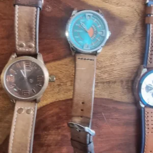Watches need batteries - Image 6