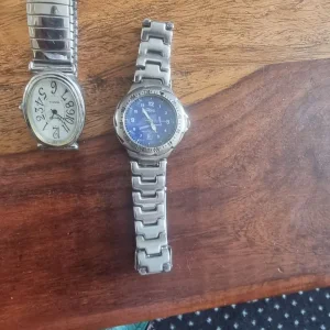 Watches need batteries - Image 8