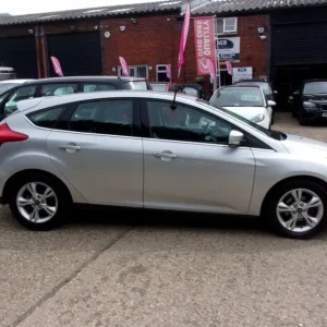 Ford Focus 1.6 TDCi 115 Zetec 5-door Diesel - Image 4