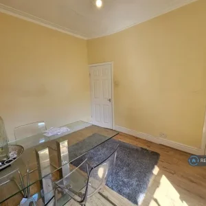 3 bedroom house with back yard in Chipping Norton, West Oxfordshire - Image 5