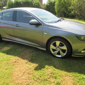2020 Vauxhall Insignia 1.5T SRi Vx-line Nav 5dr Hatchback Petrol Manual - Image 4
