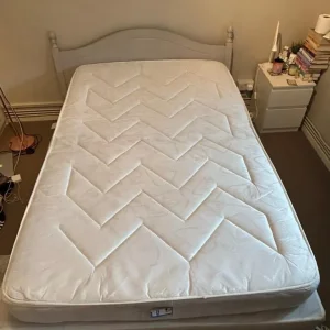 Double bed frame and small double mattress - Image 4