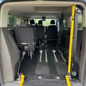 2022 Ford Tourneo Custom Titanium LWB 5-seat MPV - Image 8