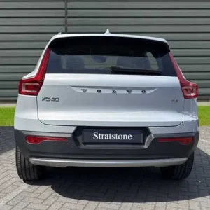 2020 Volvo XC40 Momentum Pro 5-door Estate - Image 8