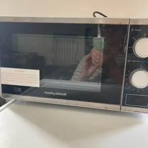 2 sofas washing machine and microwave - Image 4