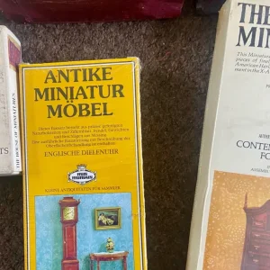 Dolls house furniture and lots of bits - Image 4