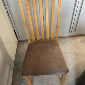solid oak table and 4 chairs - Image 3