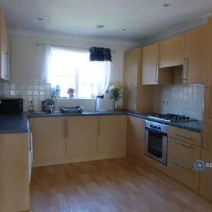 2 bedroom flat in Crome Drive, Kinver, South Staffordshire (2 bed) - Image 4