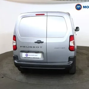 2025 Peugeot Partner 1.5 BlueHDi 100 Professional Van Panel Van Diesel Manual - Image 6