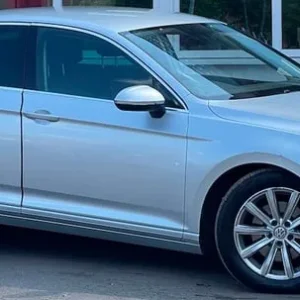 2017 Volkswagen Passat 2.0 TDI SE Diesel Manual - Image 5