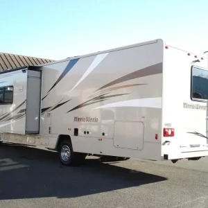 Winnebago Minnie Winnie 31B Bunkhouse Model LPG 2017 - Image 4