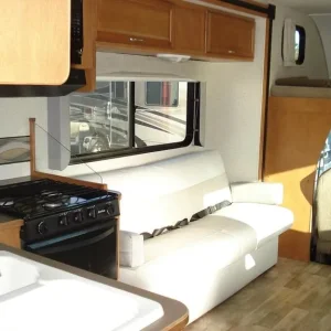 Winnebago Minnie Winnie 31B Bunkhouse Model LPG 2017 - Image 7