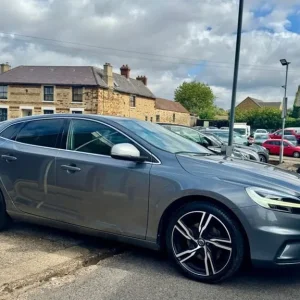 2016 Volvo V40 R-Design Pro Hatchback - Image 5