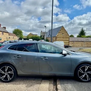 2016 Volvo V40 R-Design Pro Hatchback - Image 6