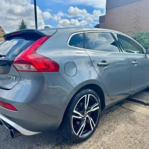 2016 Volvo V40 R-Design Pro Hatchback - Image 7