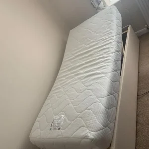 Adjustable electric bed - Image 3