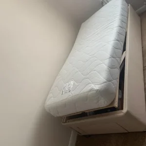 Adjustable electric bed - Image 4