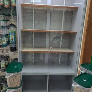 Display cabinets for retail use - Image 2