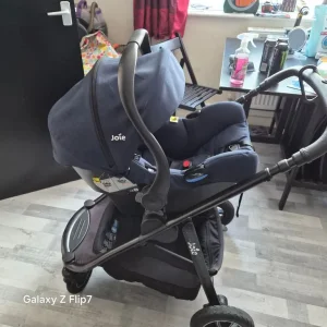 Joie 3 in 1 pram - Image 5