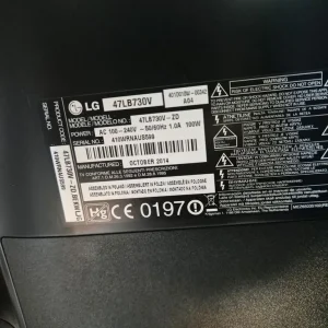 Smart TV and soundbar with subwoofer - Image 2