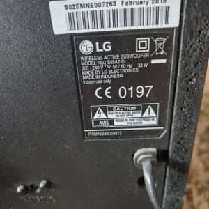 Smart TV and soundbar with subwoofer - Image 4