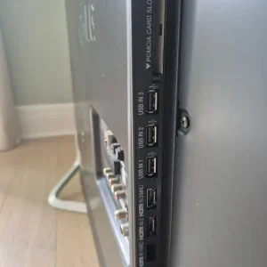 Smart TV and soundbar with subwoofer - Image 8