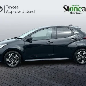 2025 Toyota Yaris Hybrid Hatchback - Image 8