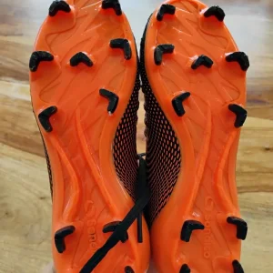Child football boots 11.5 - Image 3