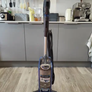 Shark Lift-Away Corded Vacuum Cleaner