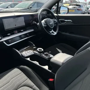 2025 Kia Sportage 1.6 T-GDi MHEV 3 SUV 5-door Petrol Hybrid - Image 2