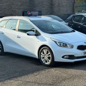 2014 Kia Ceed 1.4L VR7 Estate 5dr Petrol Manual - Image 3