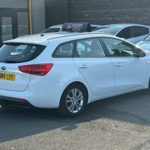 2014 Kia Ceed 1.4L VR7 Estate 5dr Petrol Manual - Image 5