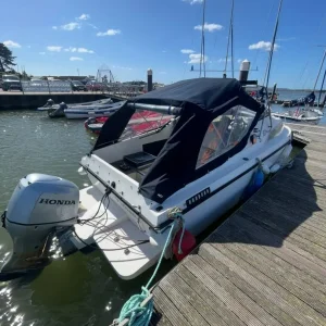 Cabin boat with trailer, no engine - Image 4