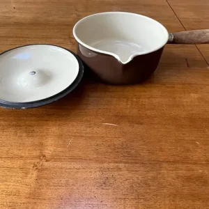 Le Creuset Cast Iron Pots and Casserole Dish Set - Image 3