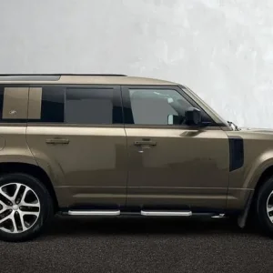 2022 Land Rover Defender 110 3.0 D250 MHEV XS Edition Auto 4WD - Image 5