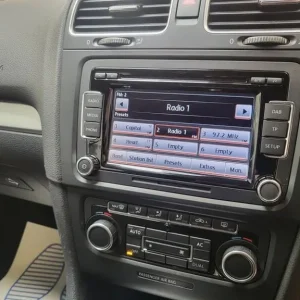 2012 Volkswagen Golf SE Tech TDI BlueMotion DSG Convertible - Image 5