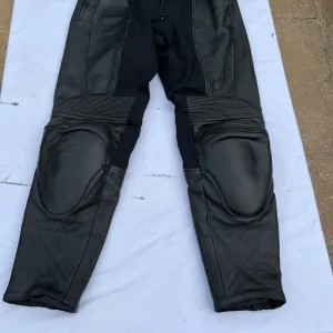Ladies motorcycle leather jacket and trousers - Image 2