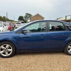 2009 Ford Focus 1.8 Zetec Hatchback - Image 4